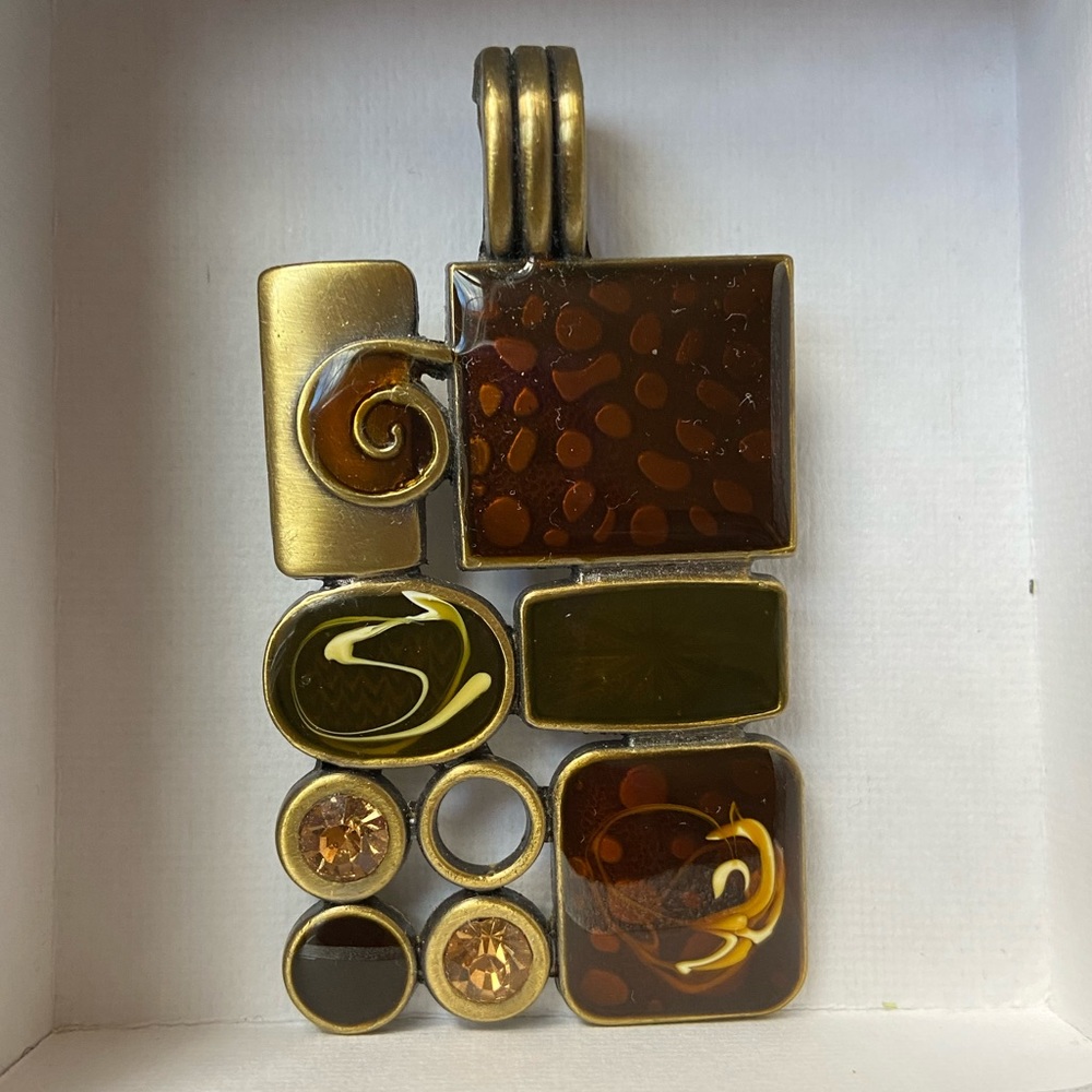 Premier Designs Gallery pendant